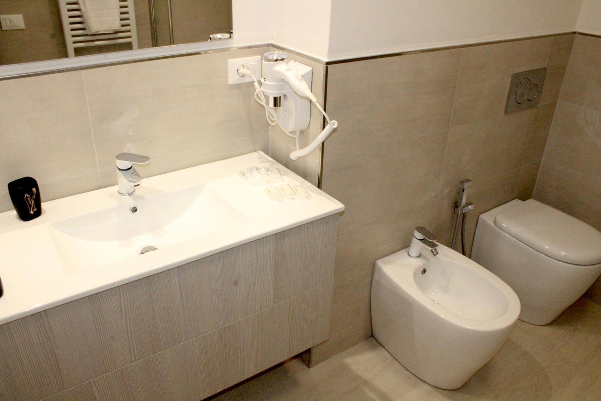 La Suite Rooms & Apartments Μπολόνια Δωμάτιο φωτογραφία